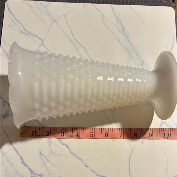 Large Vintage Ruffled Rim White Milk Glass Hobnail Vase - Picture 4 of 7